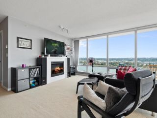 Photo 4: 1705 39 SIXTH Street in New Westminster: Downtown NW Condo for sale in "QUANTUM" : MLS®# R2816941