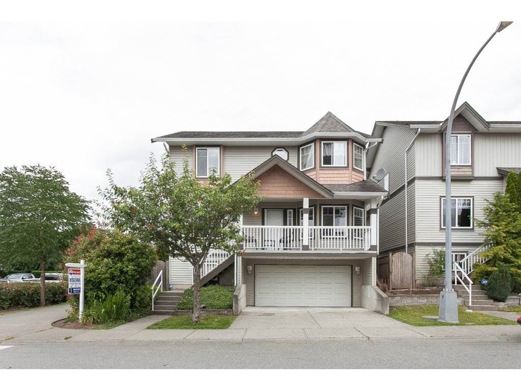 Main Photo: 6609 205 Street in Langley: Willoughby Heights House for sale in "Willow Ridge" : MLS®# R2079702