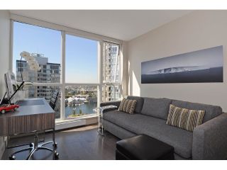 Photo 10: 2302 1408 STRATHMORE Mews in Vancouver: Yaletown Condo for sale in "West One" (Vancouver West)  : MLS®# V1086401