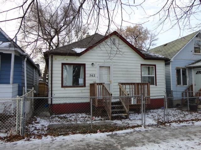 Main Photo: 562 Stella Avenue in Winnipeg: North End Residential for sale (4A)  : MLS®# 202331893