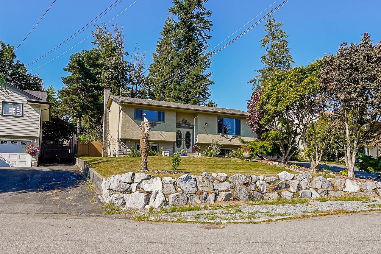Main Photo: 32963 ARBUTUS Avenue in Mission: Mission BC House for sale : MLS®# R2725699