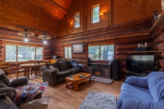 Photo 2: 1580 MOOSE Road in Squamish: Squamish Rural House for sale : MLS®# R2763648