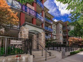 Photo 1: 303 2336 WHYTE AVENUE in Port Coquitlam: Central Pt Coquitlam Condo for sale : MLS®# R2138172