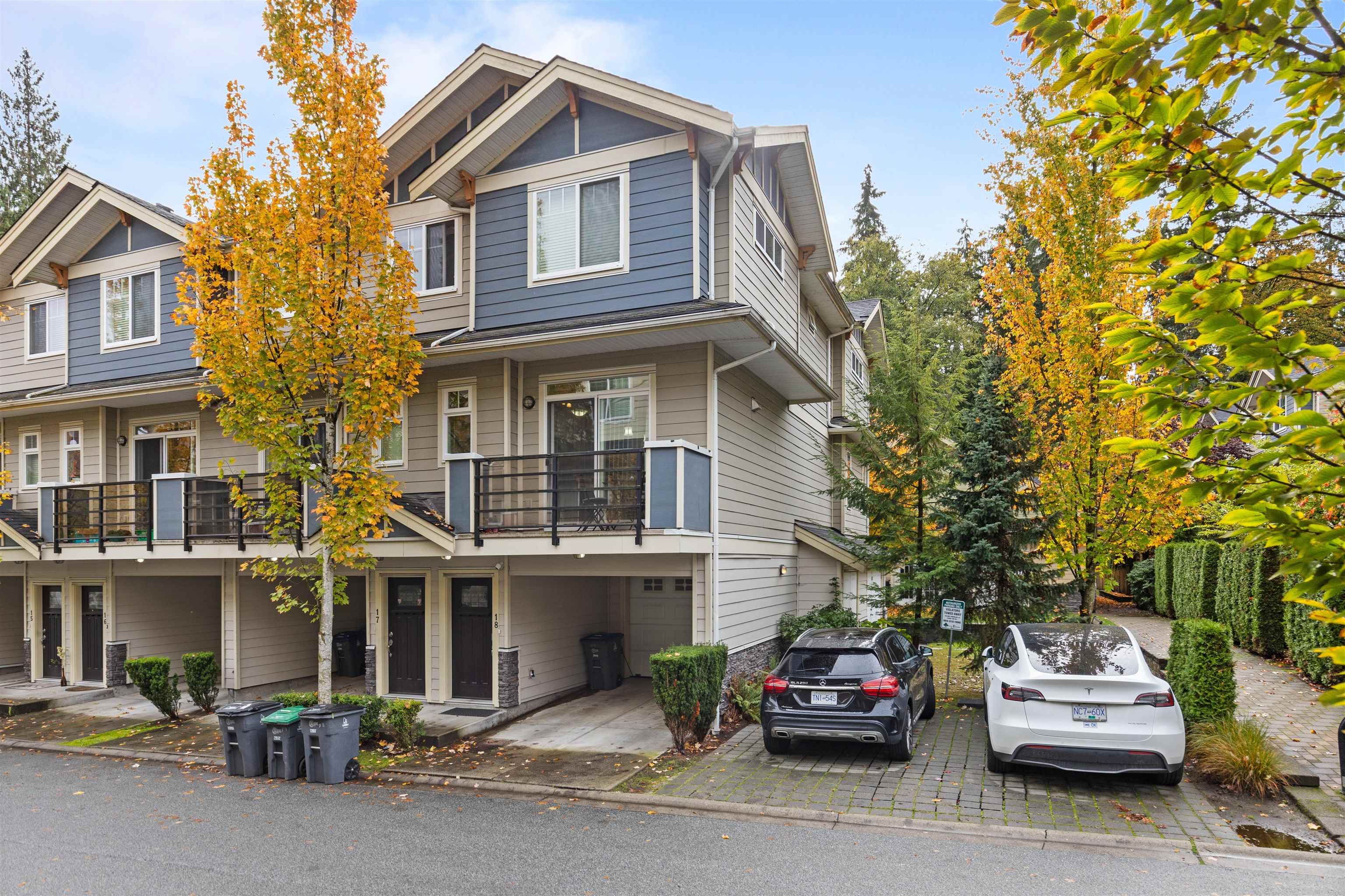 Main Photo: 18 6383 140 Street in Surrey: Sullivan Station Townhouse for sale in "Panorma Wesr" : MLS®# R2830844