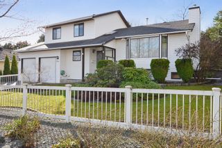 Main Photo: 17210 62A Avenue in Surrey: House for sale (Cloverdale)  : MLS®# F1405968