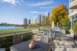 Photo 9: TH109 1383 MARINASIDE Crescent in Vancouver: Yaletown Townhouse for sale in "THE COLUMBUS" (Vancouver West)  : MLS®# R2760615