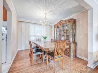 Photo 4: 3651 Broomhill Crescent in Mississauga: Applewood House (Sidesplit 3) for sale : MLS®# W8427626