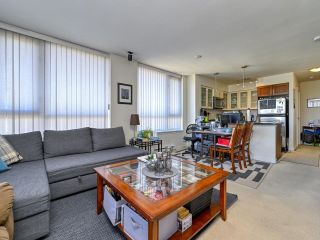 Photo 8: 1707 1 RENAISSANCE Square in New Westminster: Quay Condo for sale in "The Q" : MLS®# R2869842