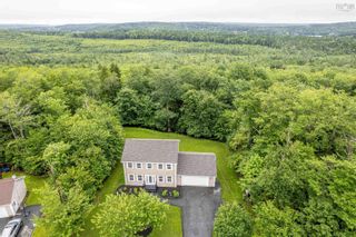Photo 2: 34 Wessex Hill in Beaver Bank: 26-Beaverbank, Upper Sackville Residential for sale (Halifax-Dartmouth)  : MLS®# 202315118