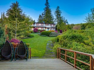Photo 1: 13720 MARINE Drive: White Rock House for sale (South Surrey White Rock)  : MLS®# R2759335