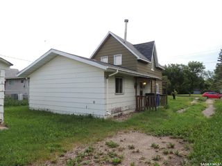 Photo 3: 722 Main Street in Oxbow: Residential for sale : MLS®# SK881612