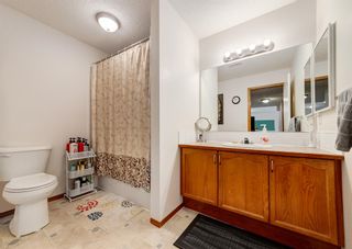 Photo 22: 49 Somerside Close SW in Calgary: Somerset Detached for sale : MLS®# A2027088