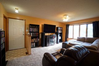 Photo 5: 69 5th Street NE in Portage la Prairie: House for sale : MLS®# 202325140