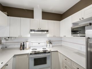 Photo 6: PH13 511 W 7TH Avenue in Vancouver: Fairview VW Condo for sale in "Beverly Gardens" (Vancouver West)  : MLS®# R2004156