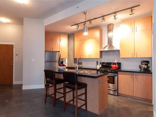 Photo 6: 115 2635 PRINCE EDWARD Street in Vancouver: Mount Pleasant VE Condo for sale in "SOMA" (Vancouver East)  : MLS®# V1000293