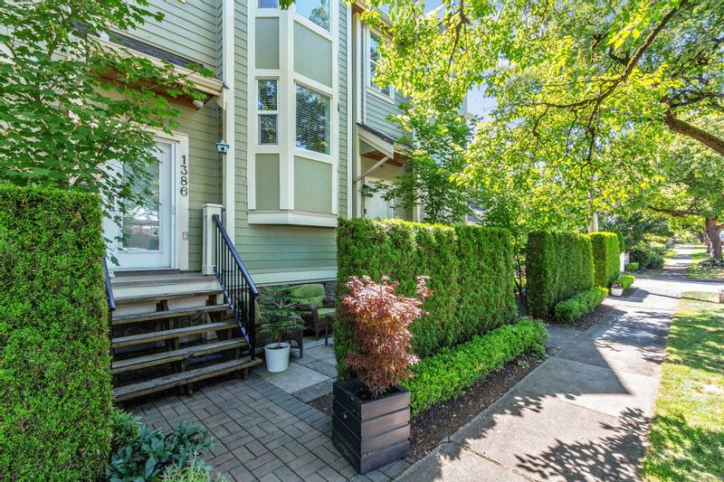 FEATURED LISTING: 1386 27TH Avenue East Vancouver
