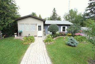 Photo 1: 220 Mcguire Beach Road in Kawartha Lakes: Rural Carden House (Bungalow) for sale : MLS®# X5338564