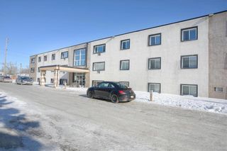 Photo 2: 206 1710 Taylor Avenue in Winnipeg: River Heights South Condominium for sale (1D)  : MLS®# 202102836