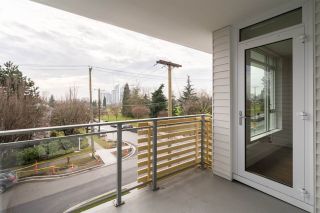 Photo 18: 302 375 W 59TH Avenue in Vancouver: South Cambie Condo for sale in "Belpark by Intracorp" (Vancouver West)  : MLS®# R2420363