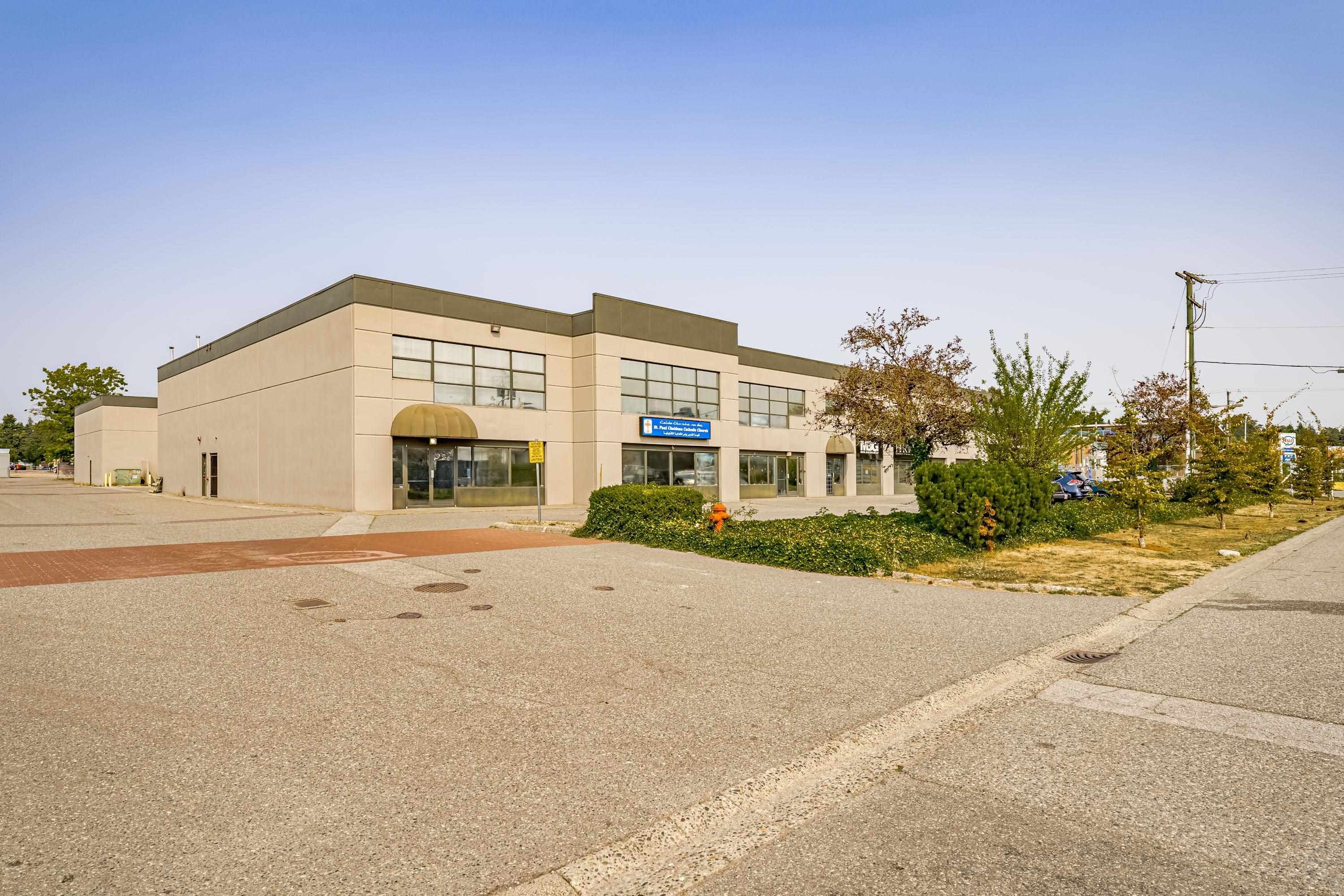 Main Photo: 203 17957 55 Avenue in Surrey: Cloverdale BC Industrial for sale in "STAMPEDE BUSINESS CENTER" (Cloverdale)  : MLS®# C8053866
