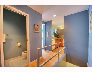 Photo 3: 102 1707 YEW Street in Vancouver: Kitsilano Condo for sale (Vancouver West)  : MLS®# V676246