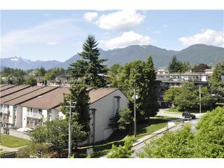 Photo 3: 706 170 W 1ST Street in North Vancouver: Lower Lonsdale Condo for sale in "ONE PARK LANE" : MLS®# V1016592