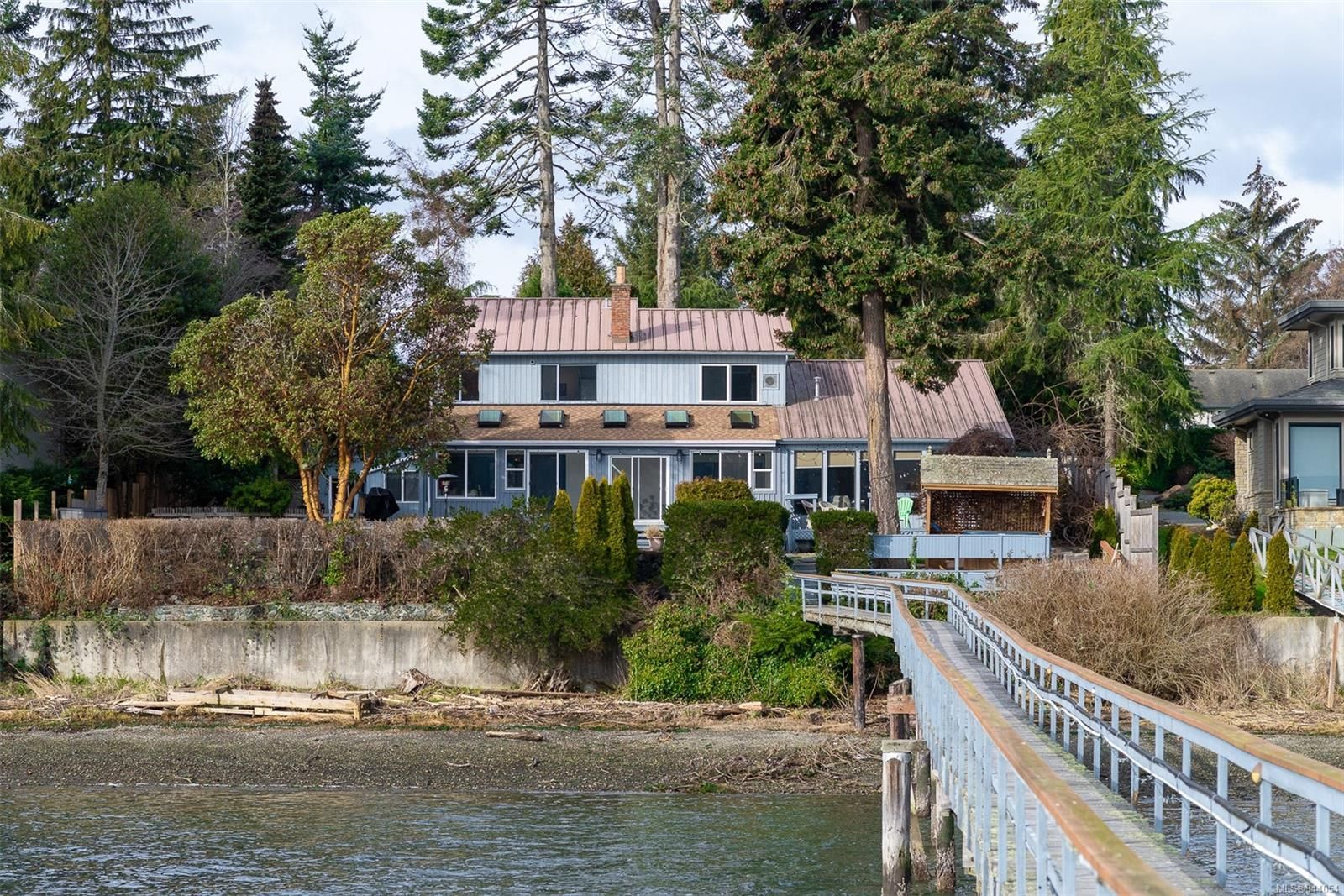 Main Photo: 1581 Dufour Rd in Sooke: Sk Whiffin Spit House for sale : MLS®# 944054