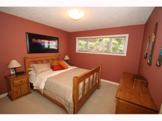 Photo 11: 28 HARROW Crescent SW in CALGARY: Haysboro Residential Detached Single Family for sale (Calgary)  : MLS®# C3419230