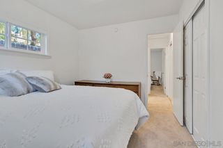 Photo 32: SOUTHWEST ESCONDIDO House for sale : 4 bedrooms : 1084 Robertson Drive in Escondido