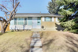Photo 2: 403 Foritana Road SE in Calgary: Forest Heights Detached for sale : MLS®# A1107679