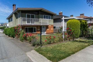 Photo 1: 3305 E 25TH Avenue in Vancouver: Renfrew Heights House for sale in "RENFREW HEIGHTS" (Vancouver East)  : MLS®# R2097211
