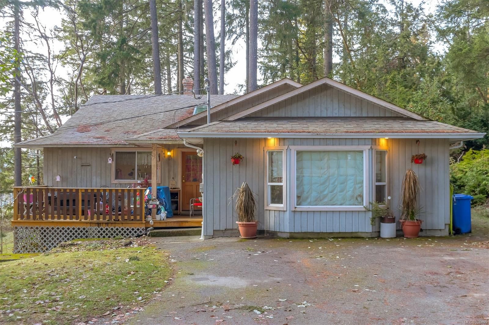 Main Photo: 3031 Telegraph Rd in Mill Bay: ML Mill Bay House for sale (Malahat & Area)  : MLS®# 924409