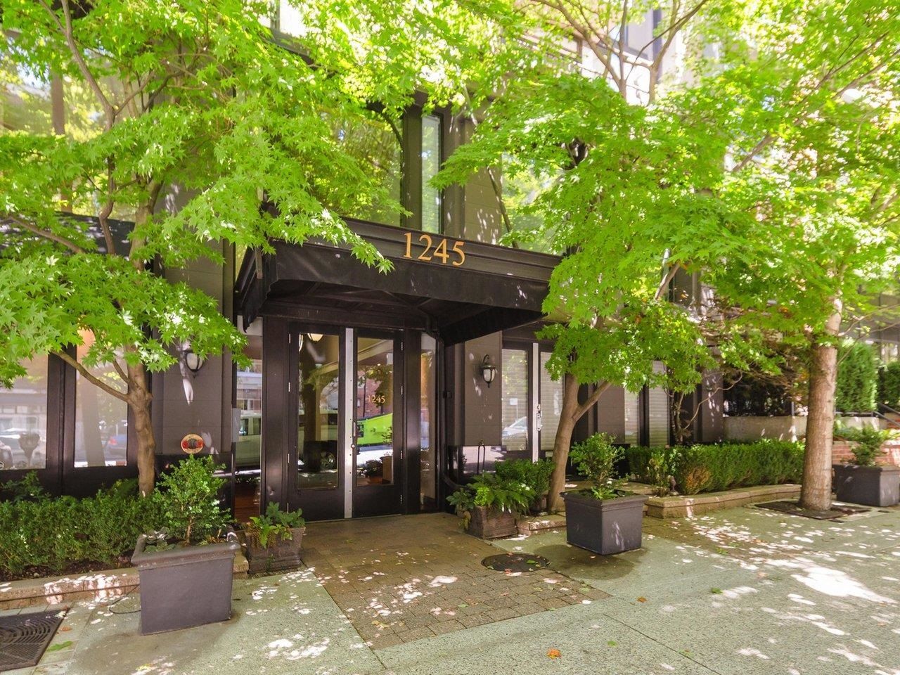 Main Photo: 3 1245 HOMER Street in Vancouver: Yaletown Condo for sale in "Iliad" (Vancouver West)  : MLS®# R2812626