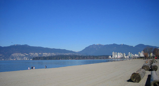 Photo 1: ~ KITSILANO BEACH RESTAURANT ~ in : Kitsilano Home for sale (Vancouver West)  : MLS®# V4043473