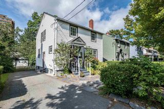 Photo 1: 856 Bridges Street in Halifax: 2-Halifax South Residential for sale (Halifax-Dartmouth)  : MLS®# 202119807