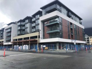 Photo 1: 517 37881 CLEVELAND Avenue in Squamish: Downtown SQ Condo for sale in "THE MAIN" : MLS®# R2448295