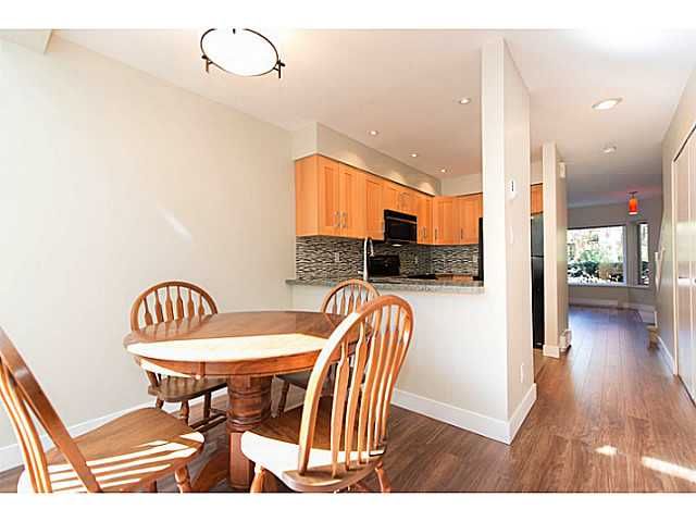 Main Photo: 30 795 W 8TH Avenue in Vancouver: Fairview VW Townhouse for sale in "DOVER POINTE" (Vancouver West)  : MLS®# V1002924