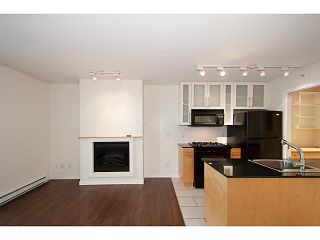 Photo 3: 907 1225 RICHARDS Street in Vancouver: Downtown VW Condo for sale in "Eden" (Vancouver West)  : MLS®# V1086819