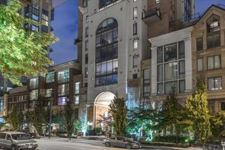 Main Photo: 1258 RICHARDS Street in Vancouver: Yaletown Townhouse for sale in "The Grace" (Vancouver West)  : MLS®# R2834324