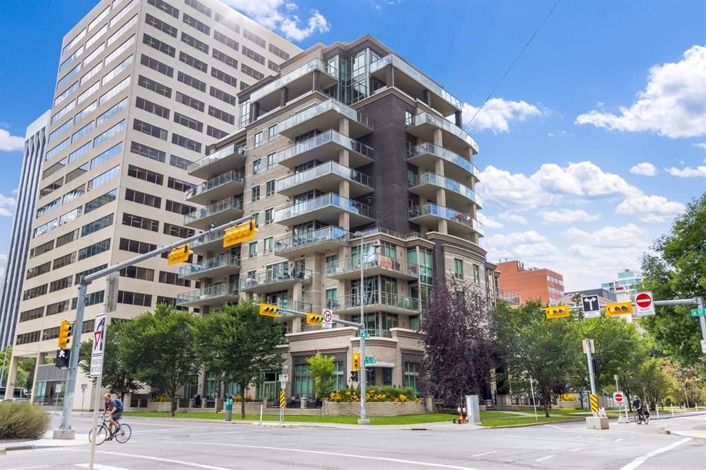 Main Photo: 1101 701 3 Avenue SW in Calgary: Eau Claire Apartment for sale : MLS®# A2001969