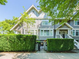 Main Photo: 2487 39TH W Avenue in Vancouver: Kerrisdale Townhouse for sale (Vancouver West)  : MLS®# R2709196