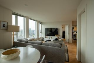 Photo 3: 2207 550 TAYLOR Street in Vancouver: Downtown VW Condo for sale in "The Taylor" (Vancouver West)  : MLS®# R2844512