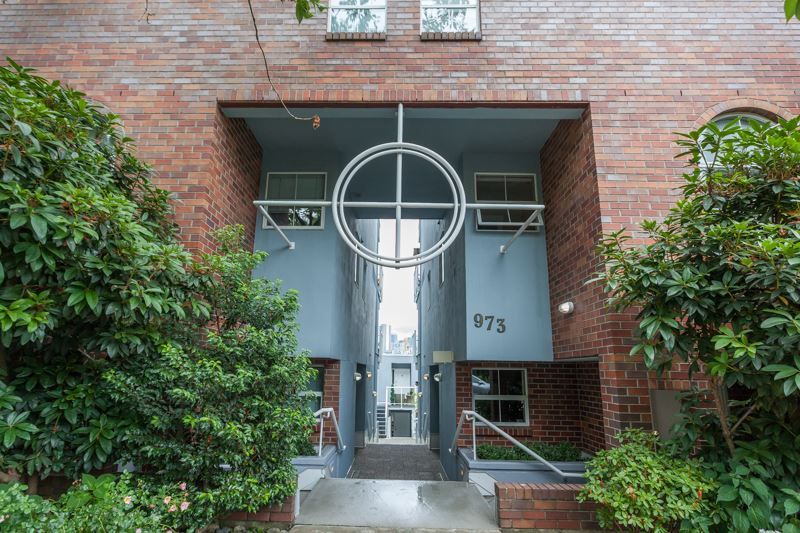 Main Photo: 5 973 W 7TH Avenue in Vancouver: Fairview VW Townhouse for sale (Vancouver West)  : MLS®# R2191384