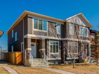 Photo 2: 7516 36 Avenue NW in Calgary: Bowness Semi Detached for sale : MLS®# A1019439