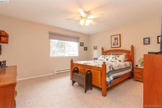 Photo 14: A 583 Tena Pl in VICTORIA: Co Wishart North Half Duplex for sale (Colwood)  : MLS®# 837604