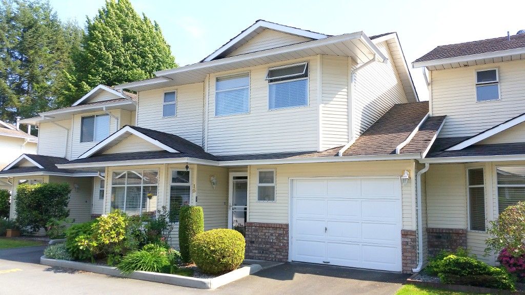 Main Photo: 15 11934 LAITY Street in Maple Ridge: West Central Townhouse for sale in "LAITY SQUARE" : MLS®# V1123906
