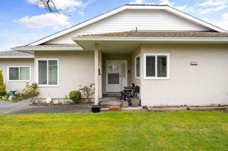 Photo 2: 5842 Remi Lane in Nanaimo: Na Uplands Row/Townhouse for sale : MLS®# 901888