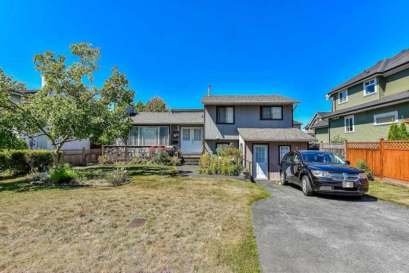 FEATURED LISTING: 5885 184A Street Surrey