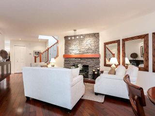 Photo 3: 5 181 RAVINE DRIVE in PORT MOODY: Heritage Mountain Townhouse for sale (Port Moody)  : MLS®# V1142572