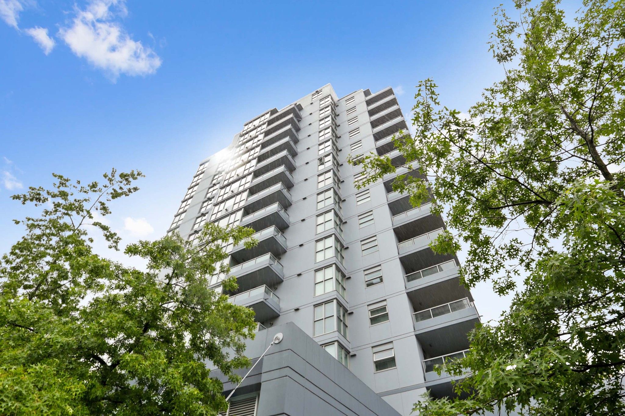 Main Photo: 804 121 W 16TH Street in North Vancouver: Central Lonsdale Condo for sale in "SILVA" : MLS®# R2269546